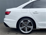 Audi A4 Image 6