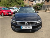 Volkswagen Passat Image 2